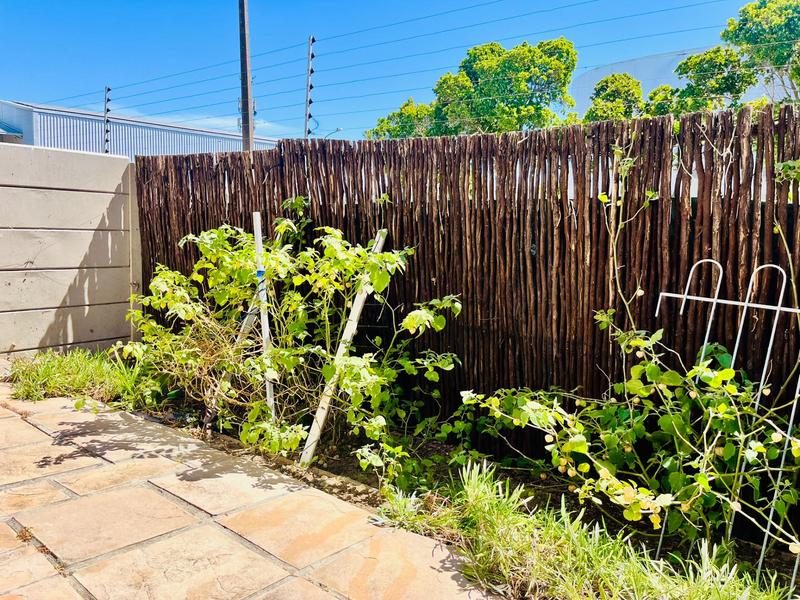 2 Bedroom Property for Sale in Thornton Western Cape